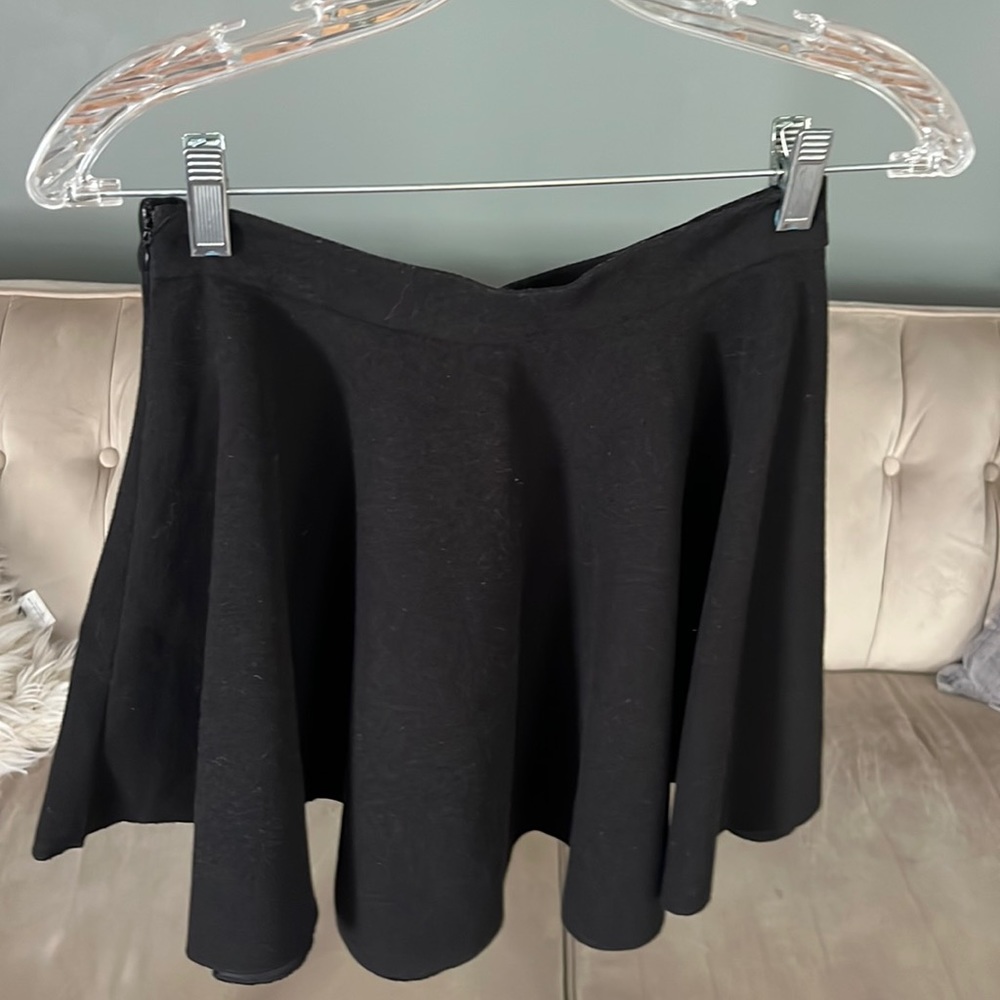 Shein girls black skater skirt. Size 160.